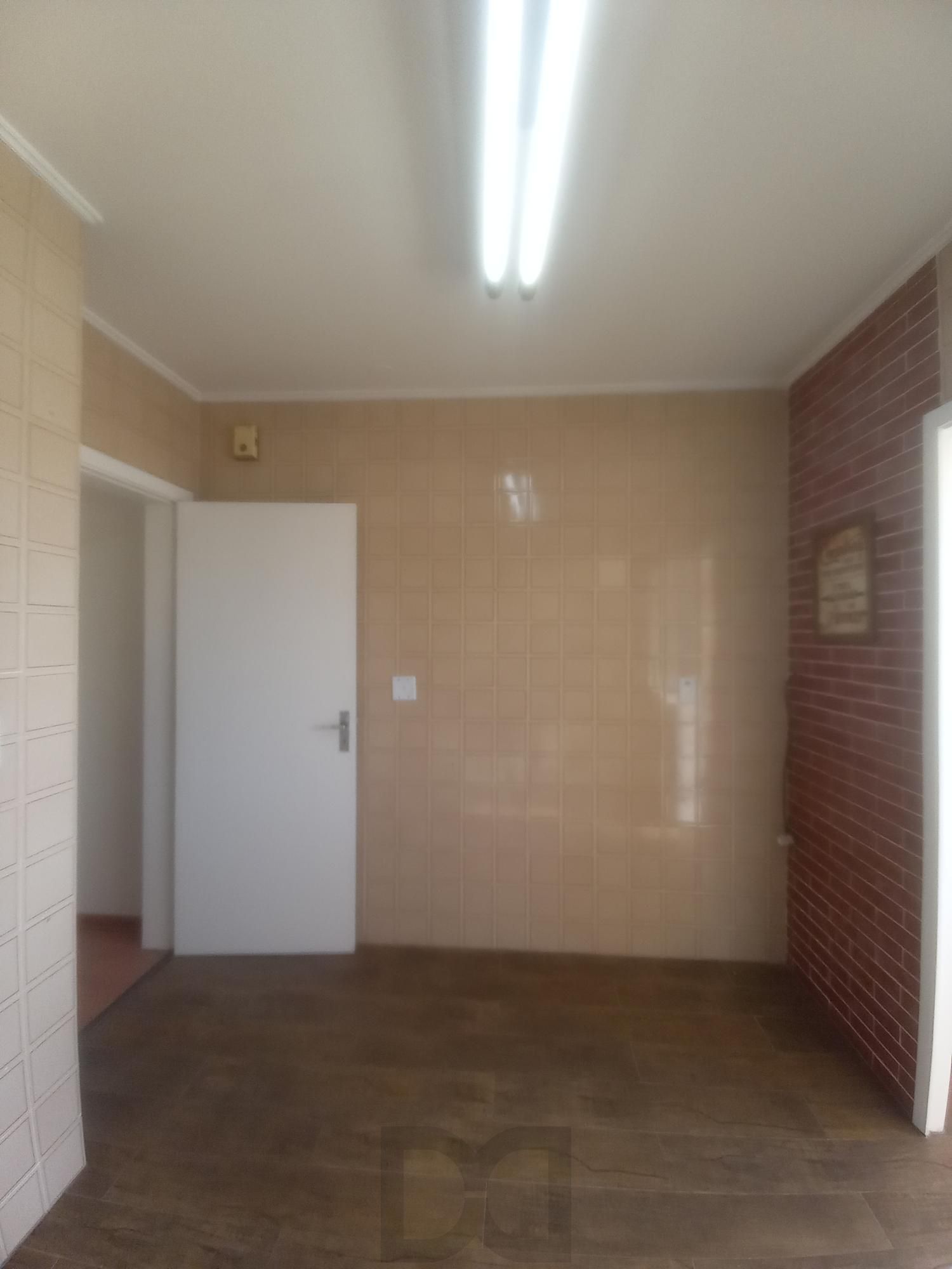 APTO DESOCUPADO COM VAGA GARAGEM — foto 13