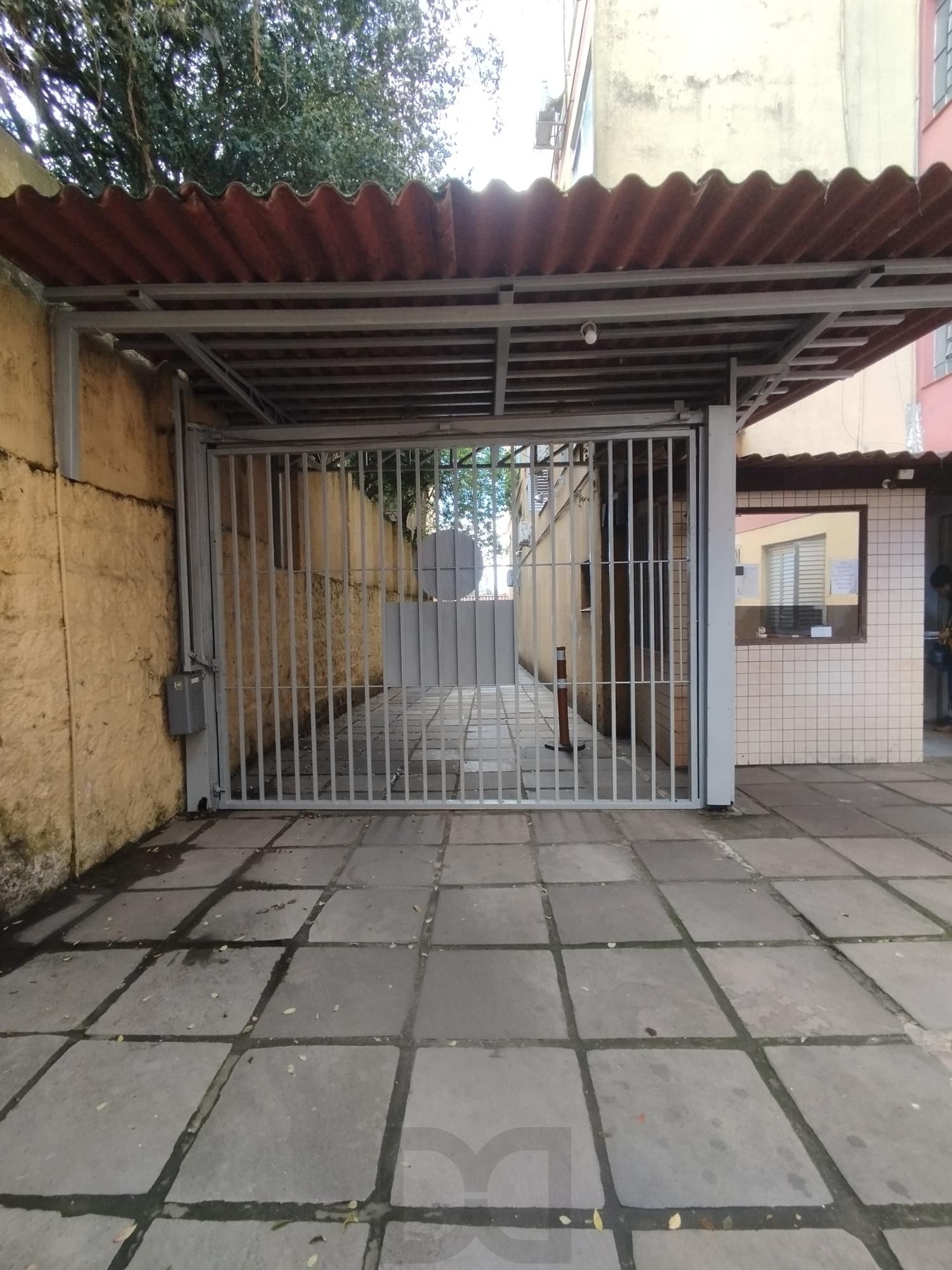 APTO TÉRREO COM PÁTIO — foto 3