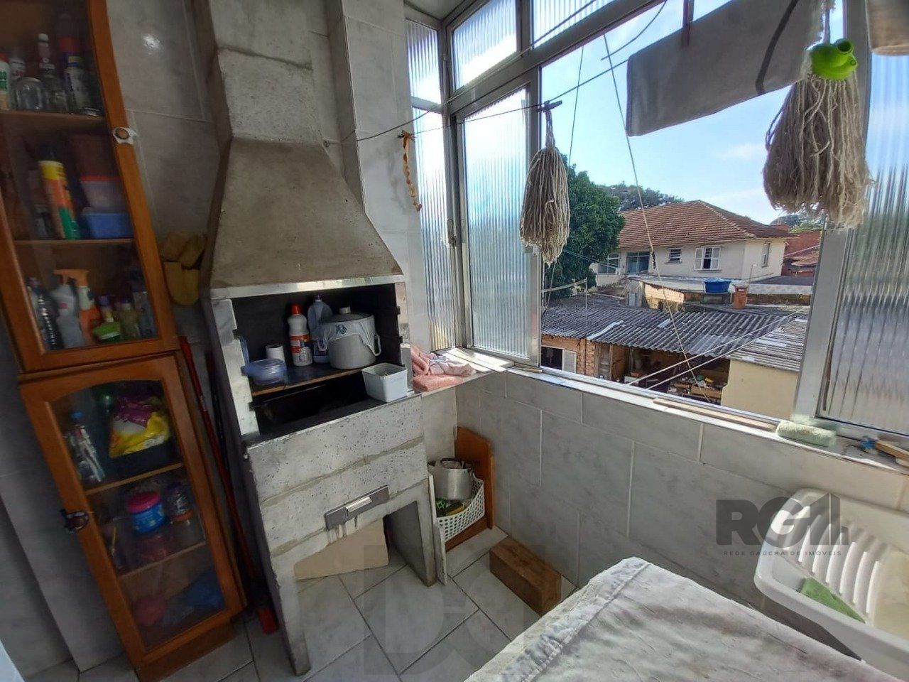 Apartamento 3 dormitórios com casa nos fundos — foto 8