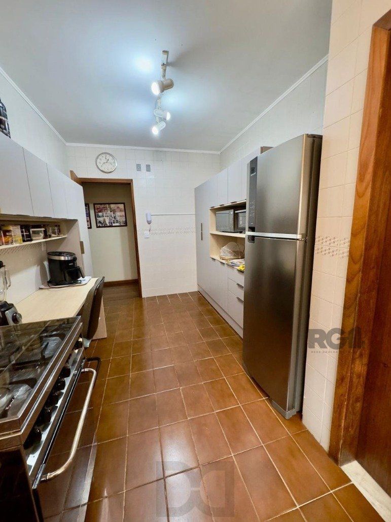 Cobertura duplex a venda semi mobiliada no bairro Petrópolis. — foto 22