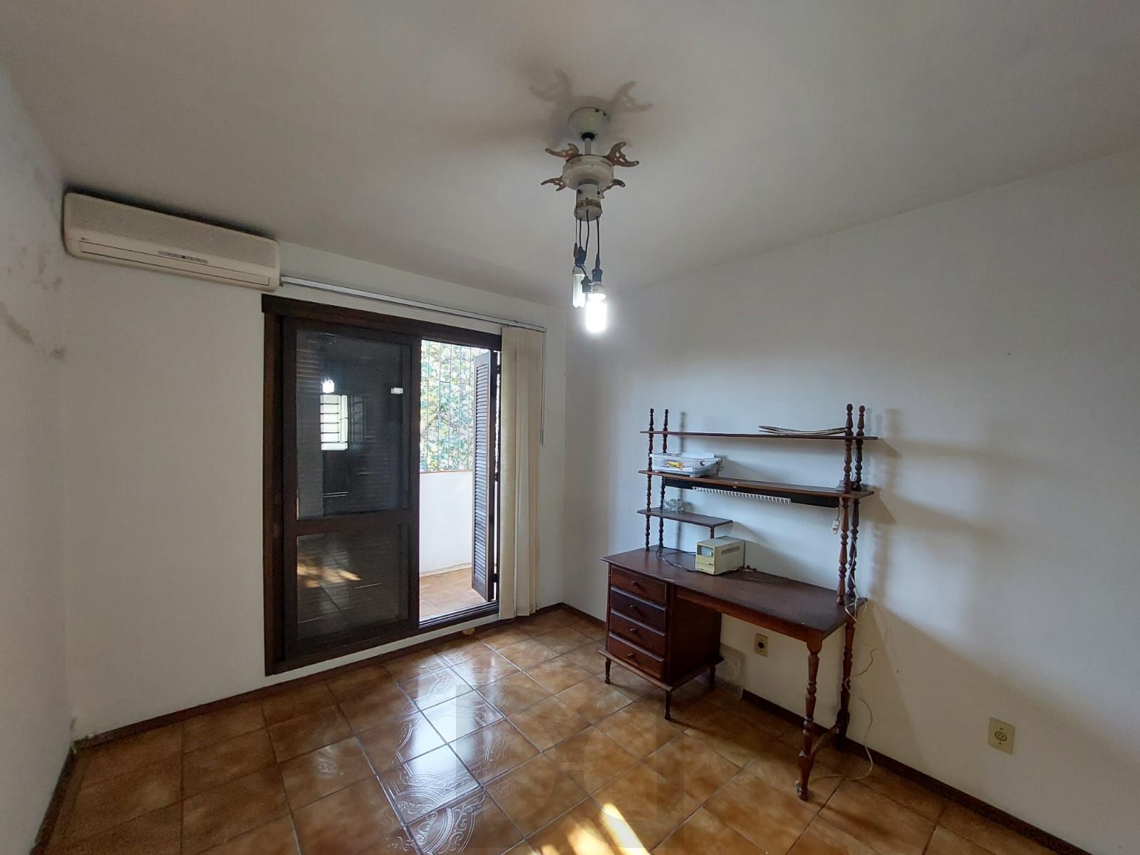 Casa a venda com 5 dormitórios no bairro Rio Branco. — foto 34