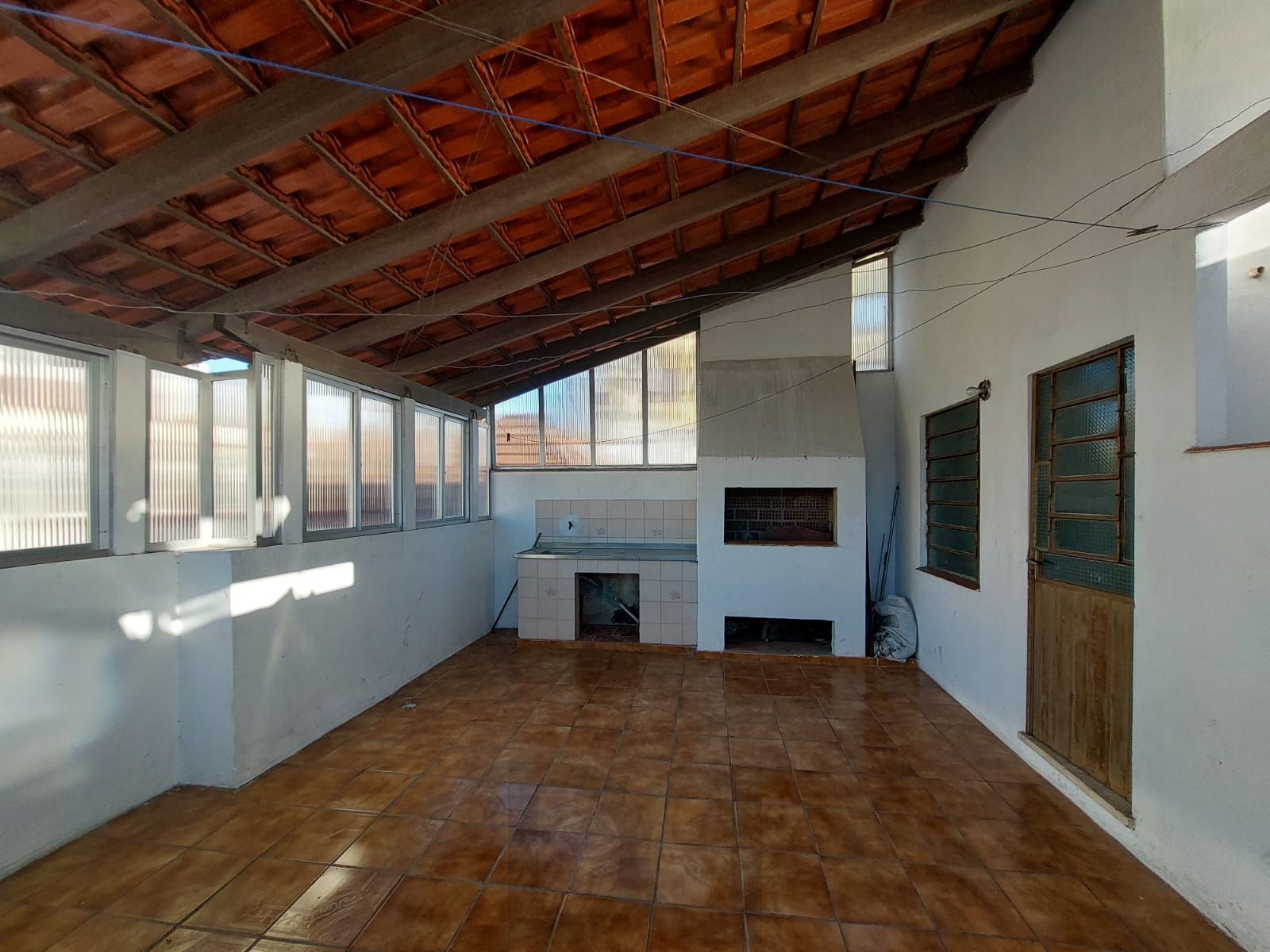 Casa a venda com 5 dormitórios no bairro Rio Branco. — foto 37