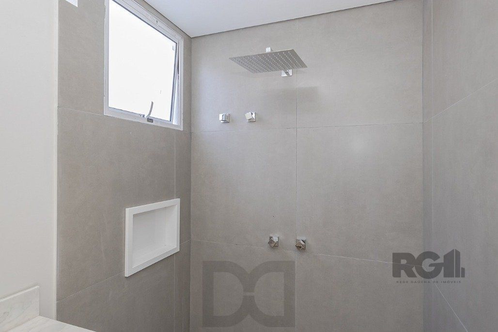 Apartamento totalmente reformado 2 dormitórios com 2 suítes, localizado no bairro Santana. — foto 11