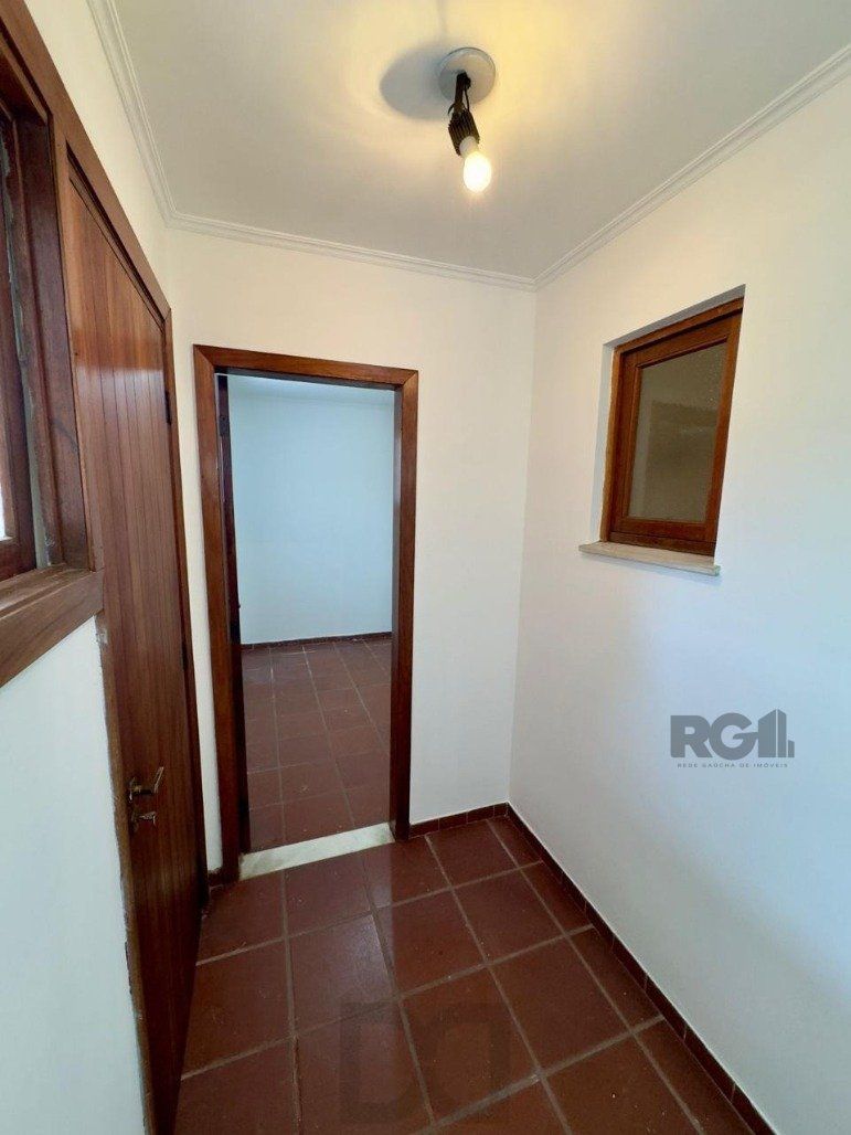 Cobertura duplex a venda semi mobiliada no bairro Petrópolis. — foto 26