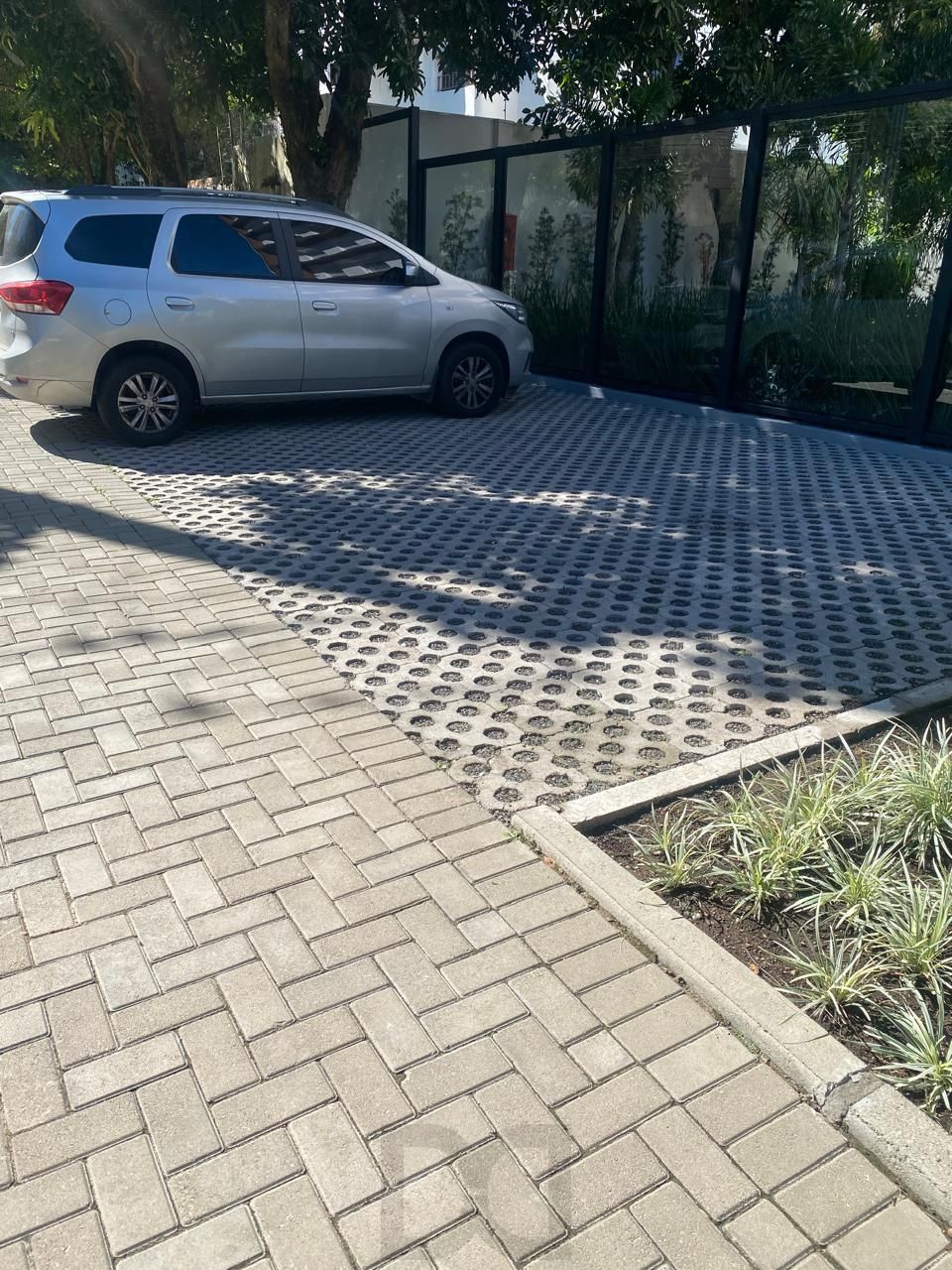 Apartamento a venda .Novo, 3 Dormitórios(suíte) no Bairro Jardim Botânico. — foto 46