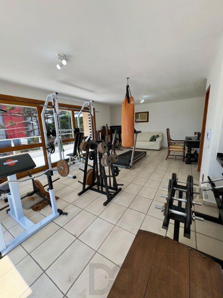 Cobertura duplex a venda semi mobiliada no bairro Petrópolis. — foto 31
