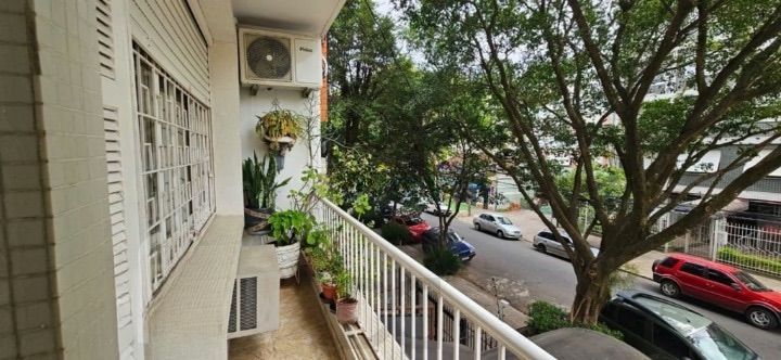 Apartamento 3 dorms à venda Rua Felipe Camarão, Rio Branco - Porto Alegre — foto 3