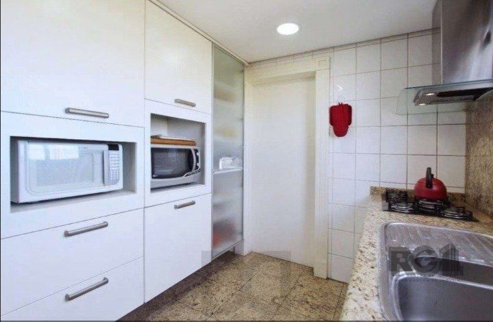 COZINHA ACESSO LAVANDERIA