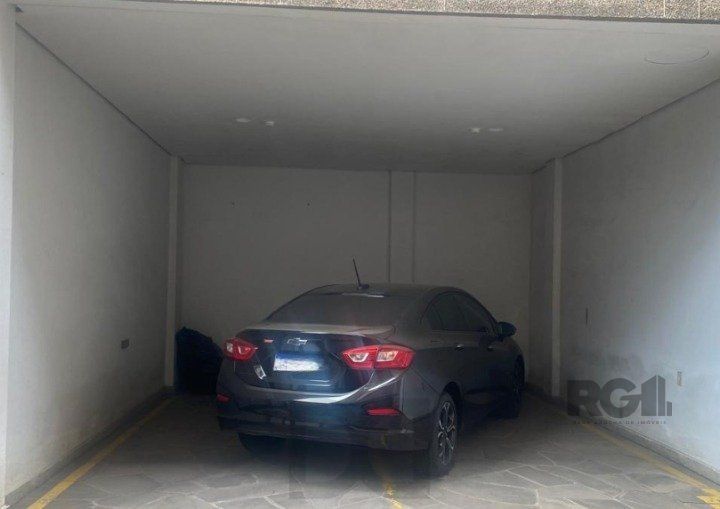Cobertura duplex a venda semi mobiliada no bairro Petrópolis. — foto 37