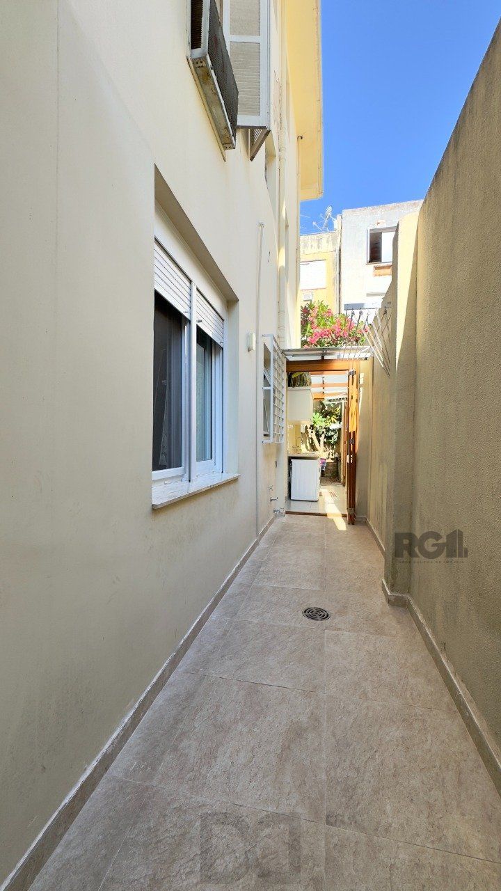 Apartamento garden semimobiliado de 2 dormitórios reformado no Bom Fim — foto 30