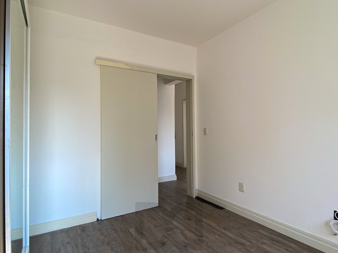 APARTAMENTO DE FRENTE, 1 DORMITÓRIO COM VAGA DE GARAGEM NA DUQUE — foto 11