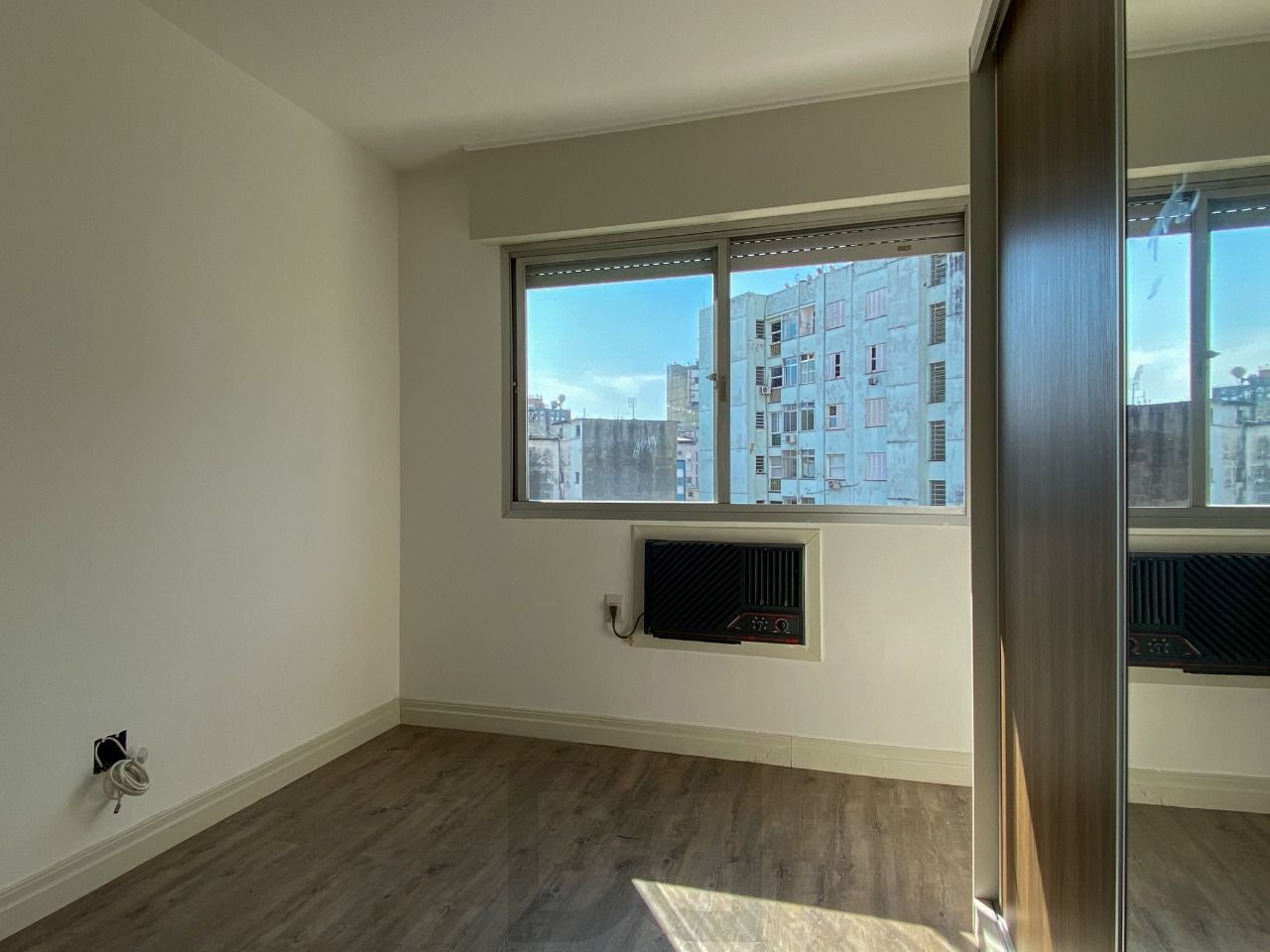 APARTAMENTO DE FRENTE, 1 DORMITÓRIO COM VAGA DE GARAGEM NA DUQUE — foto 12