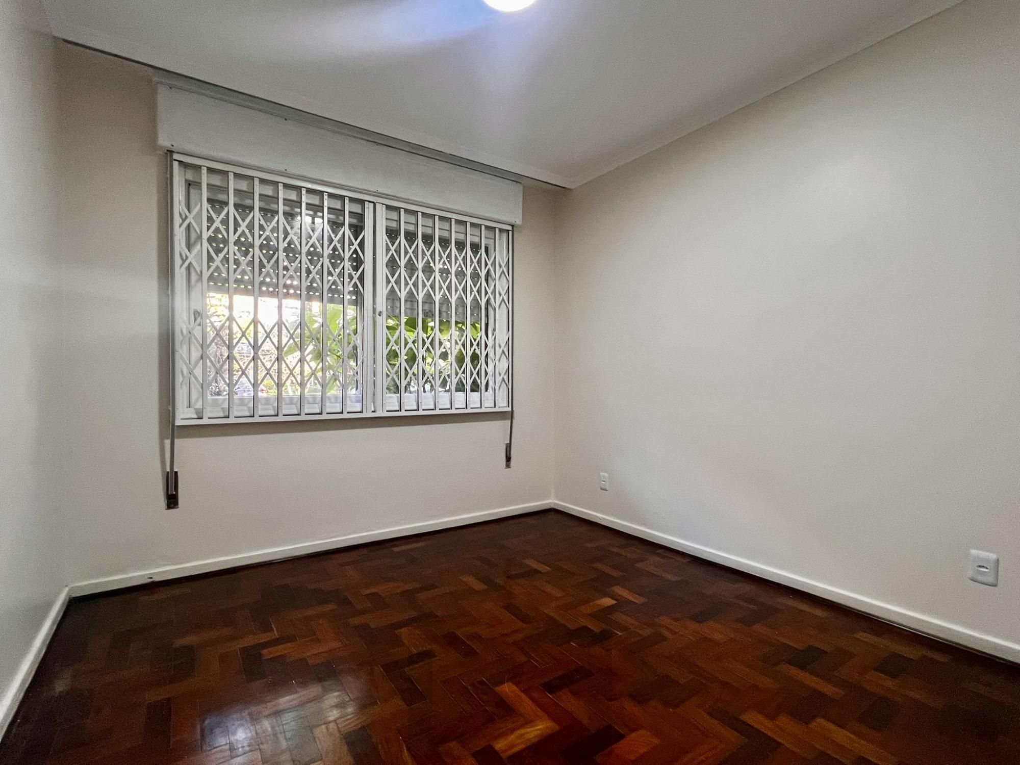 Apartamento térreo, 3 dormitórios com vaga de garagem — foto 8