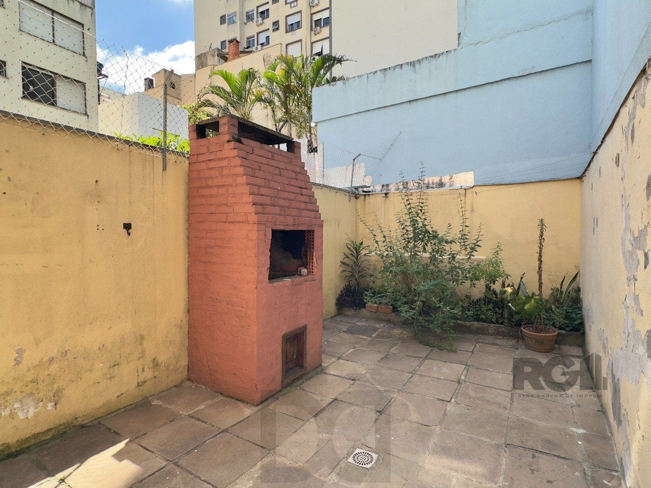 CASA COM 4 DORMITÓRIOS E PÁTIO COM CHURRASQUEIRA NO CENTRO HISTÓRICO — foto 14