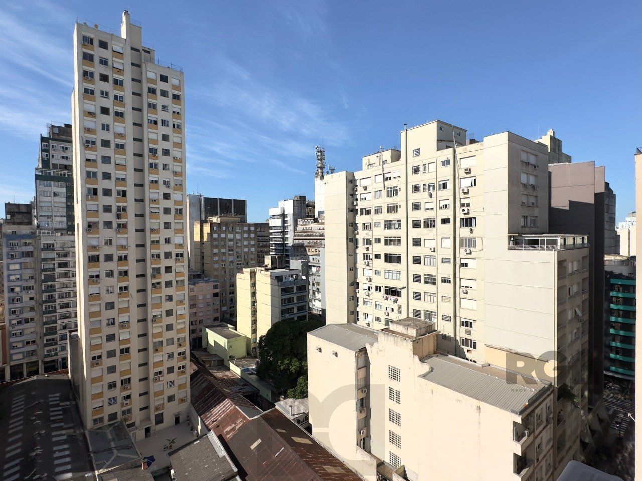 APARTAMENTO 3 DORMITÓRIOS, DE FRENTE E REFORMADO, NO CENTRO HISTÓRICO — foto 35