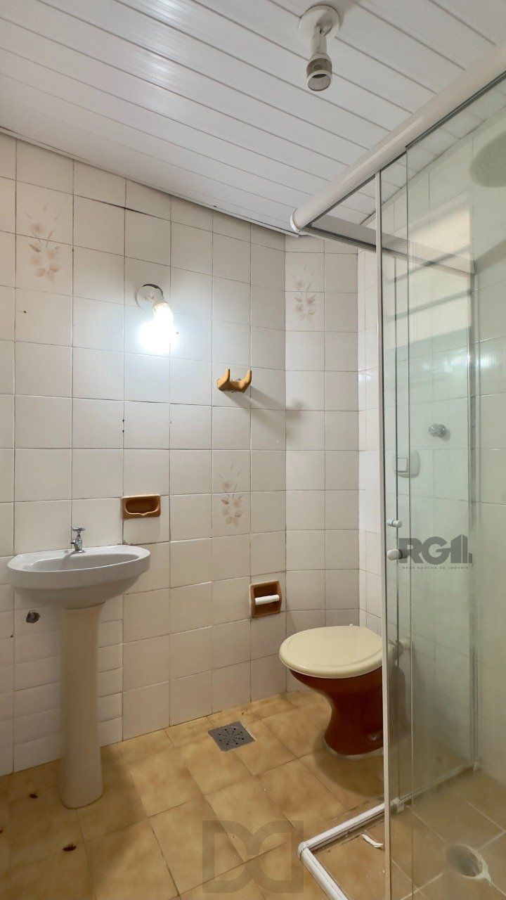 CASA COM 4 DORMITÓRIOS E PÁTIO COM CHURRASQUEIRA NO CENTRO HISTÓRICO — foto 31