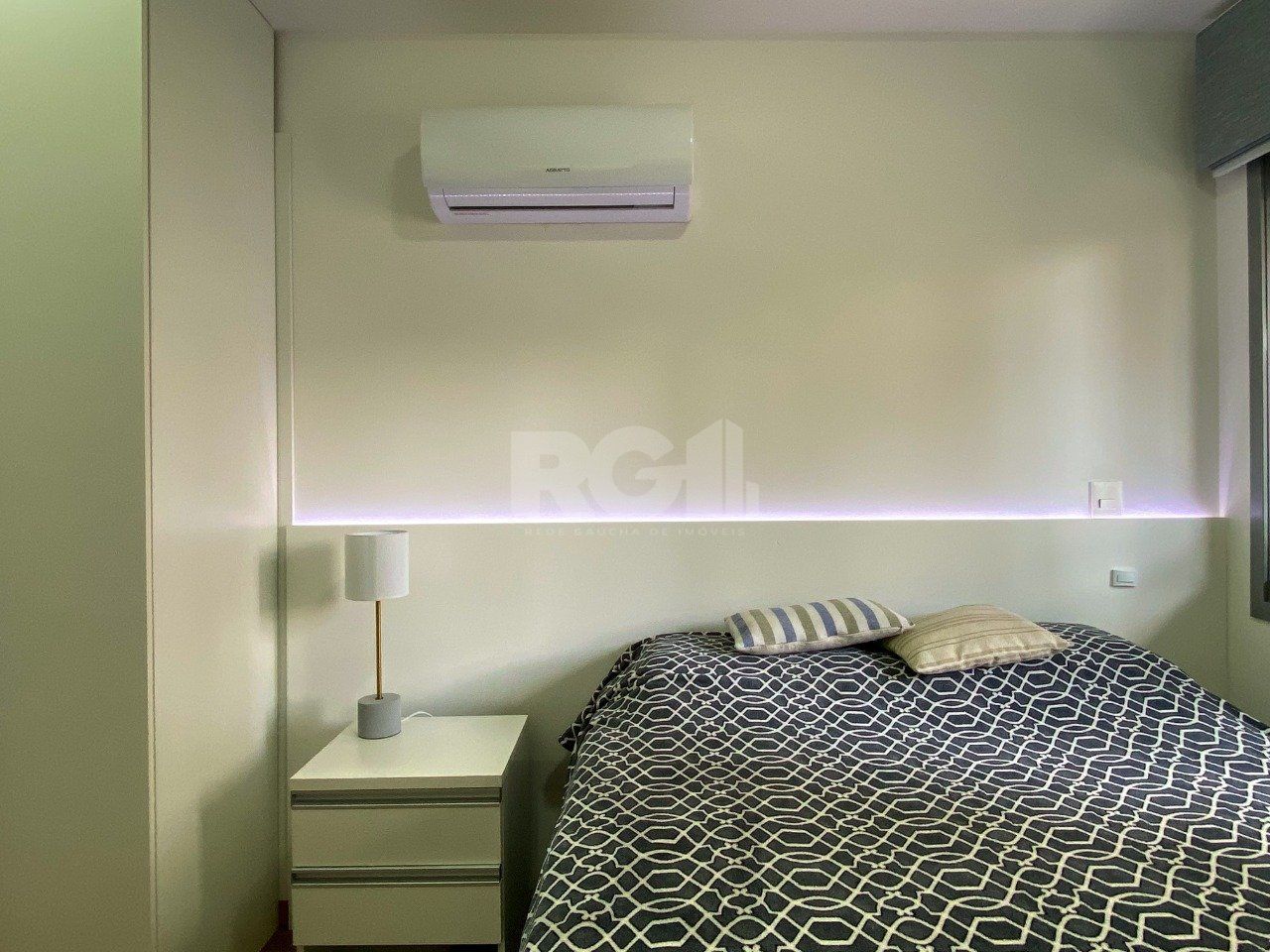 Apartamento em prédio premiado, totalmente montado, no miolo do Menino Deus — foto 13