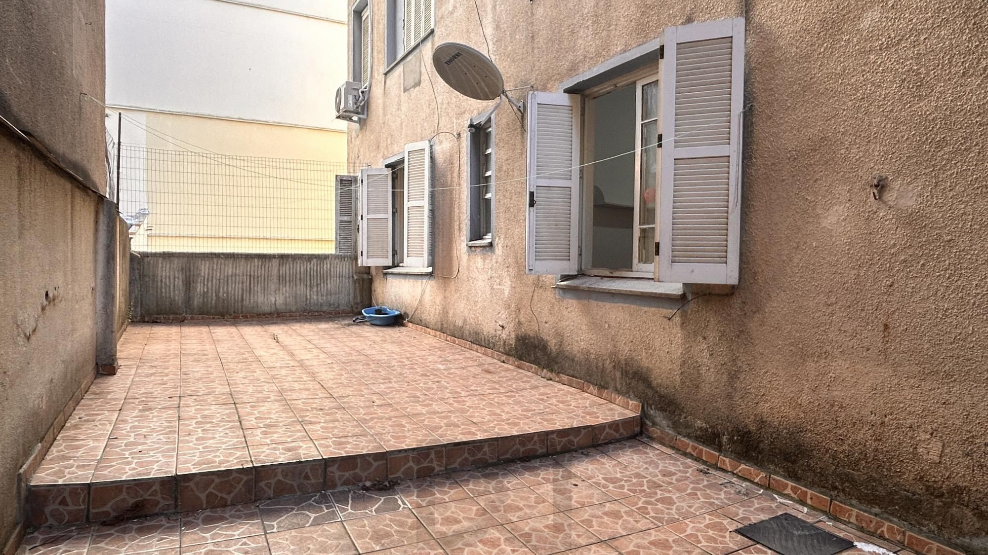 Apartamento 2 dormitórios com pátio — foto 16
