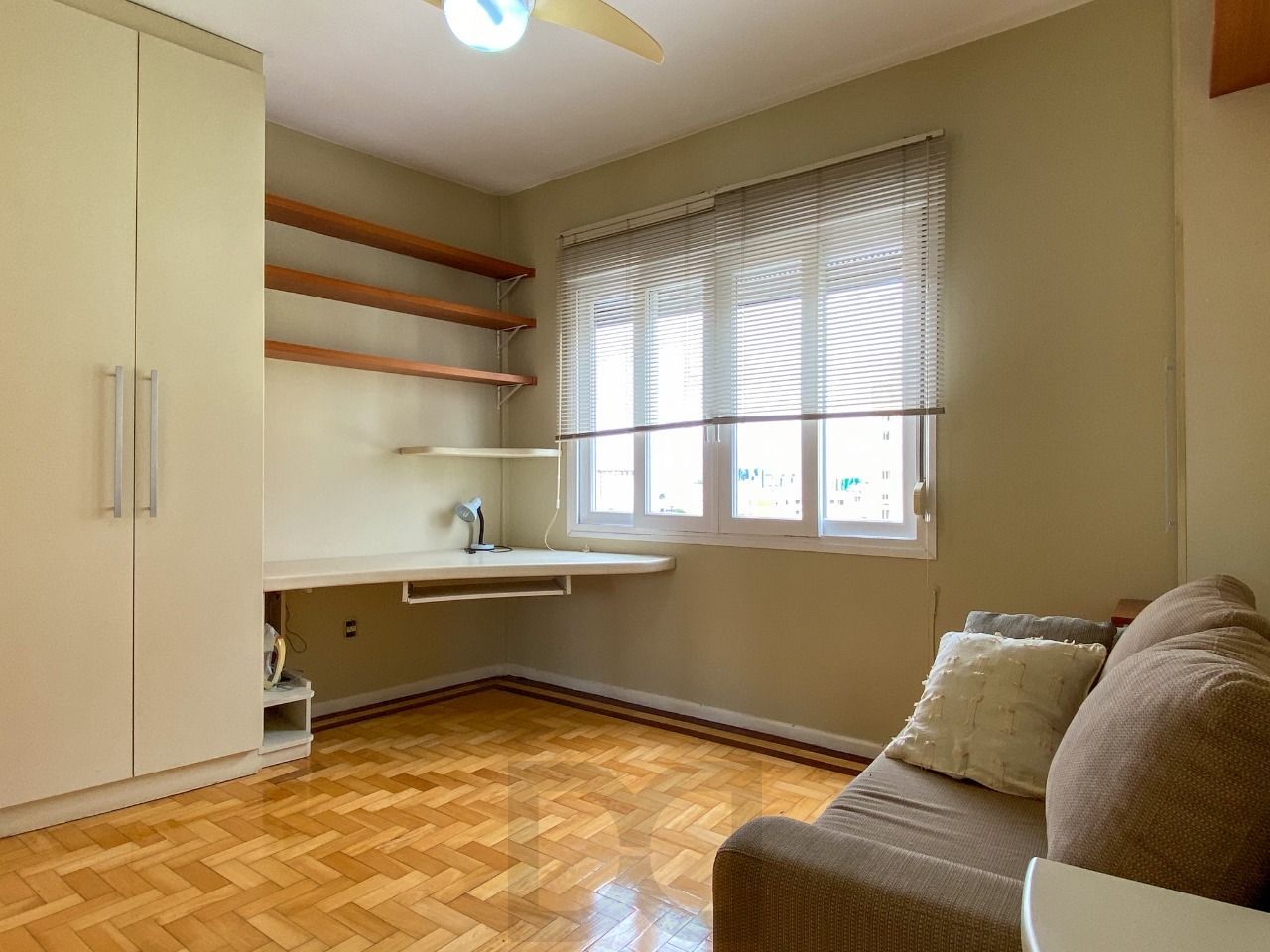 Apartamento 3 dormitórios, com linda vista, em frente ao Hospital de Clínicas — foto 24