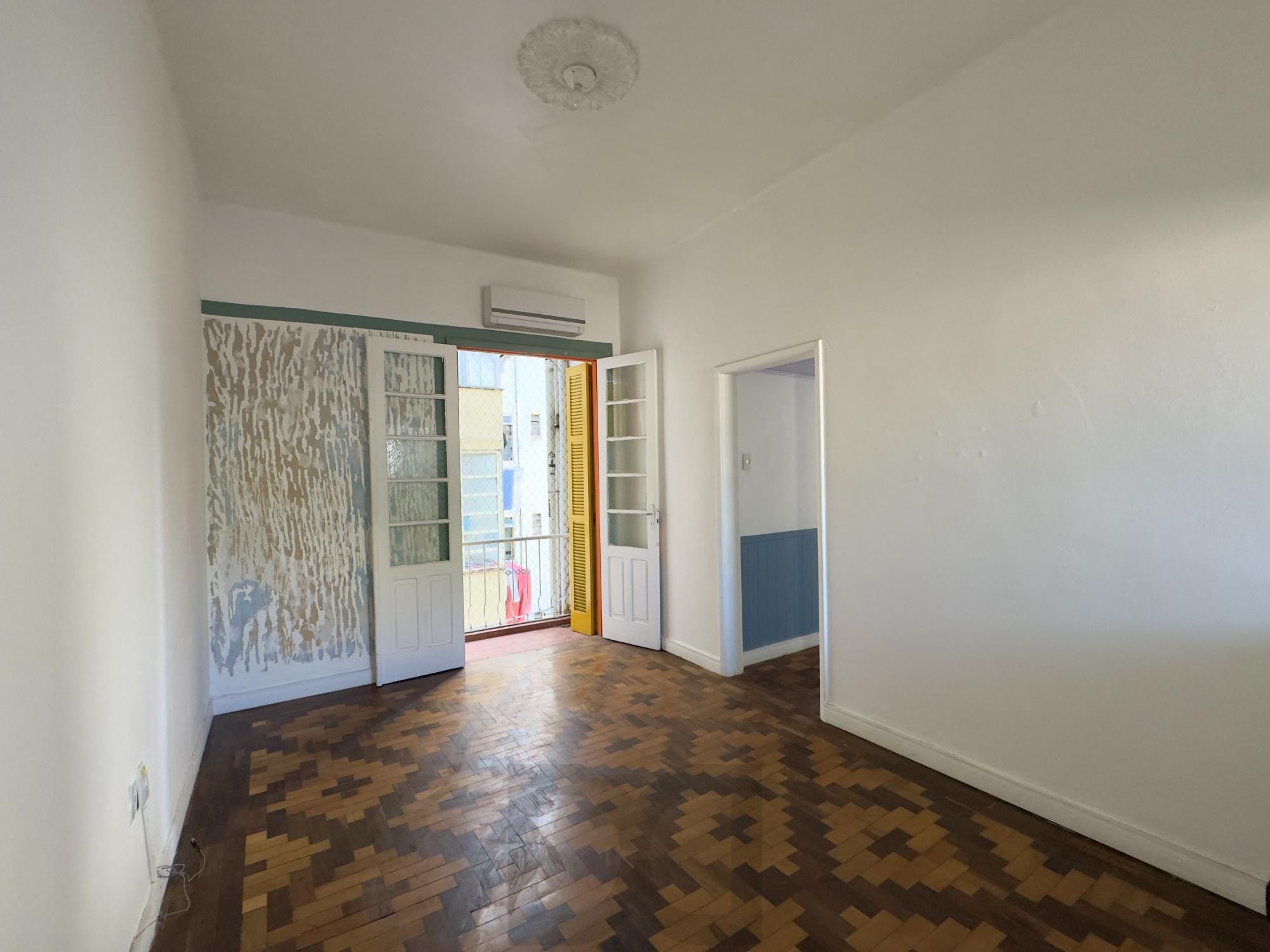 Apartamento 2 dormitórios super silencioso no Centro Histórico — foto 1