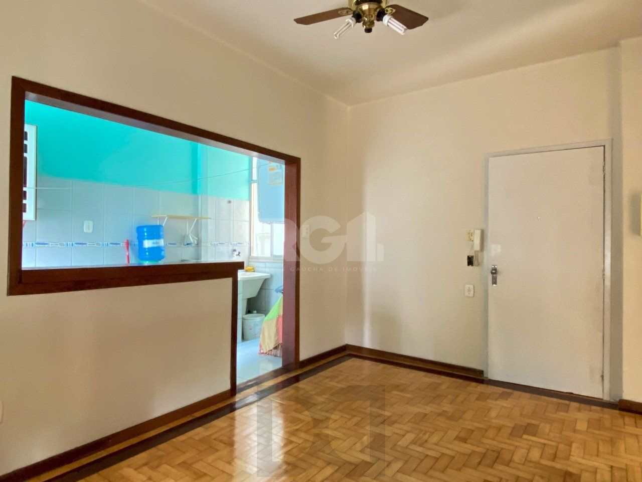 Apartamento 1 dormitório, de frente, com ótima posição solar, no Centro Histórico — foto 4