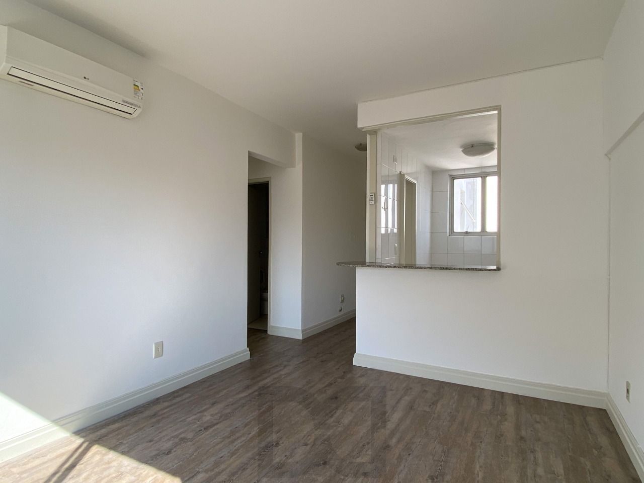 APARTAMENTO DE FRENTE, 1 DORMITÓRIO COM VAGA DE GARAGEM NA DUQUE — foto 4