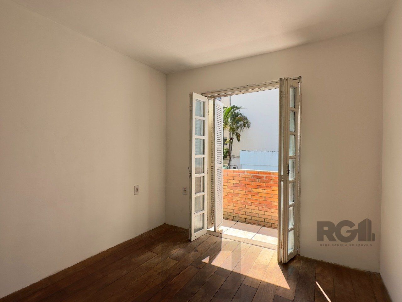 CASA COM 4 DORMITÓRIOS E PÁTIO COM CHURRASQUEIRA NO CENTRO HISTÓRICO — foto 19