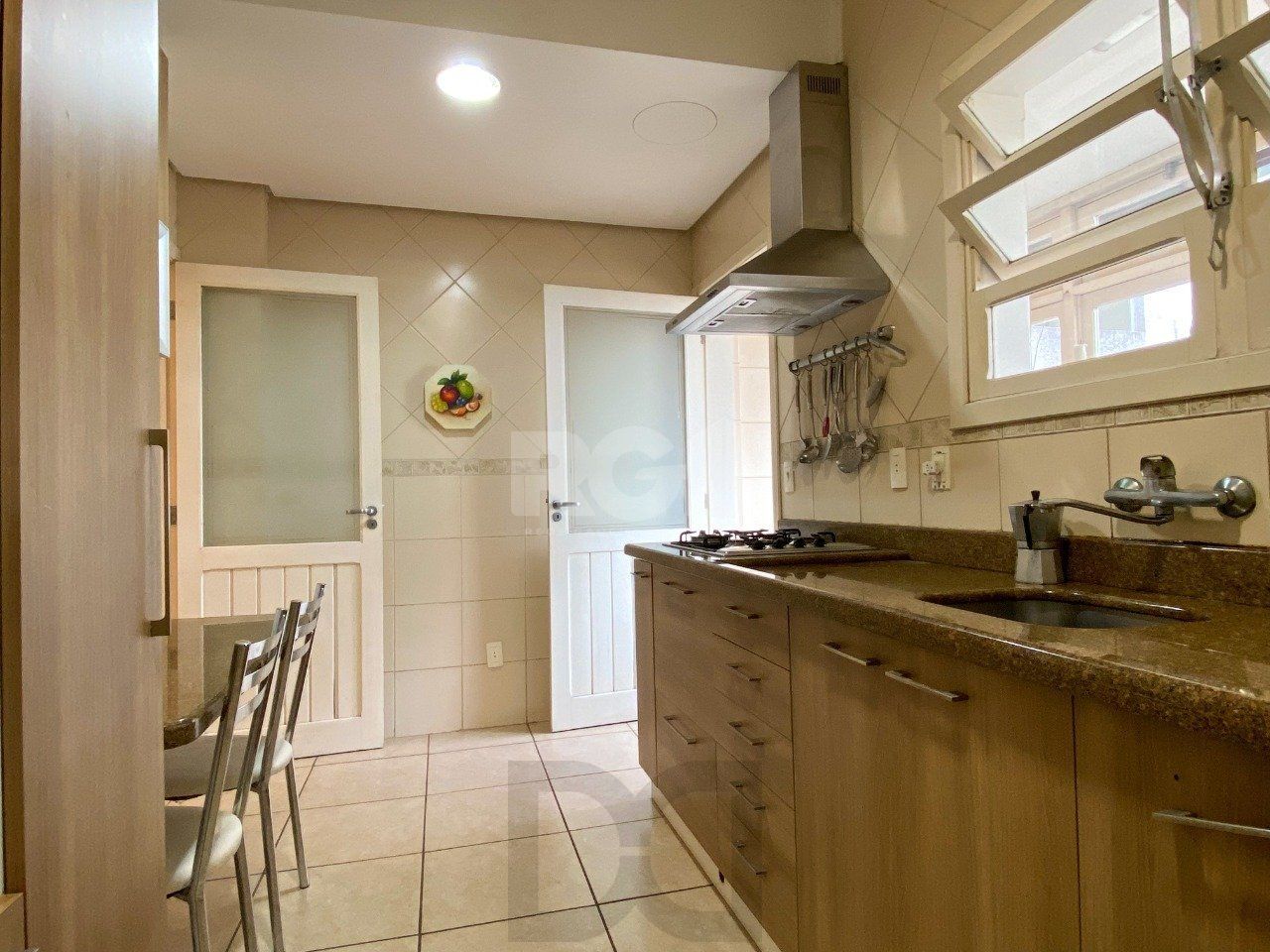 Casa para Venda - 350m², 2 dormitórios, sendo 2 suites, 2 vagas - Centro Histórico — foto 21