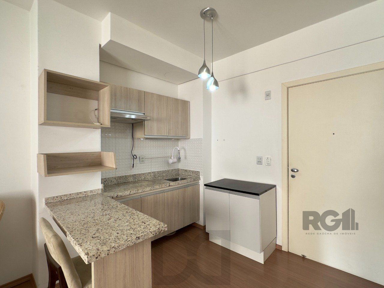 STUDIO SEMIMOBILIADO COM VAGA DE GARAGEM NO CENTRO HISTÓRICO — foto 8