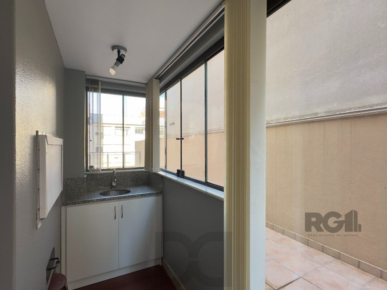 APARTAMENTO GARDEN, 2 DORMITÓRIOS E 1 VAGA DE GARAGEM COM ÓTIMA LOCALIZAÇÃO NO MOINHOS — foto 7