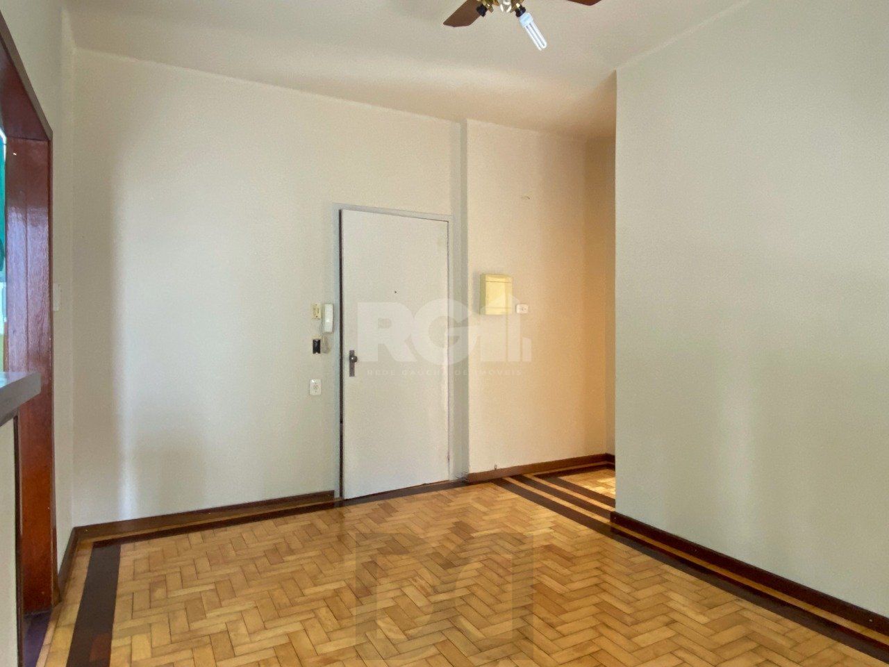 Apartamento 1 dormitório, de frente, com ótima posição solar, no Centro Histórico — foto 6