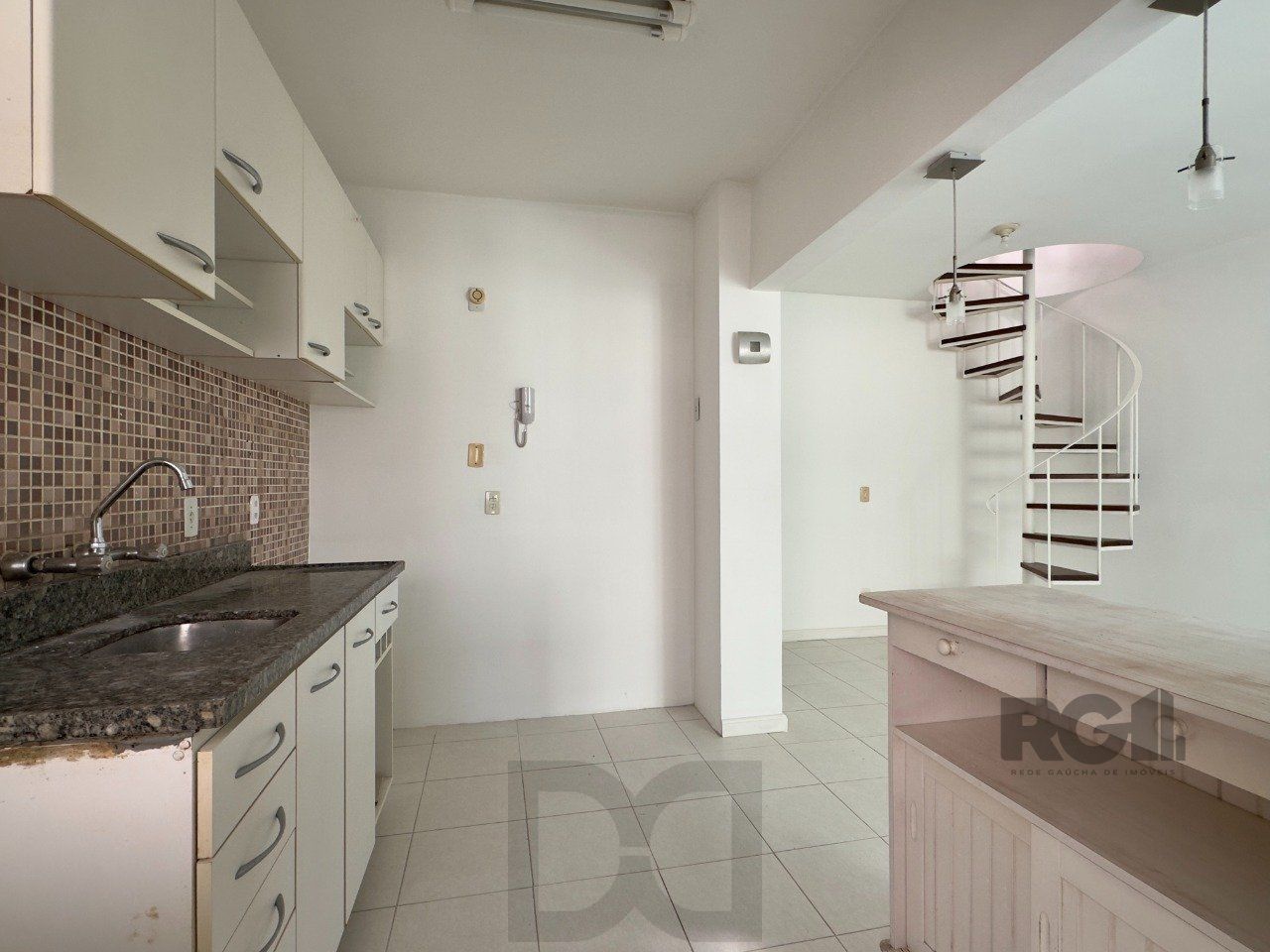COBERTURA COM 174M², DE FRENTE, 3 DORMITÓRIOS, EM ÓTIMA LOCALIZAÇÃO NO MENINO DEUS — foto 15