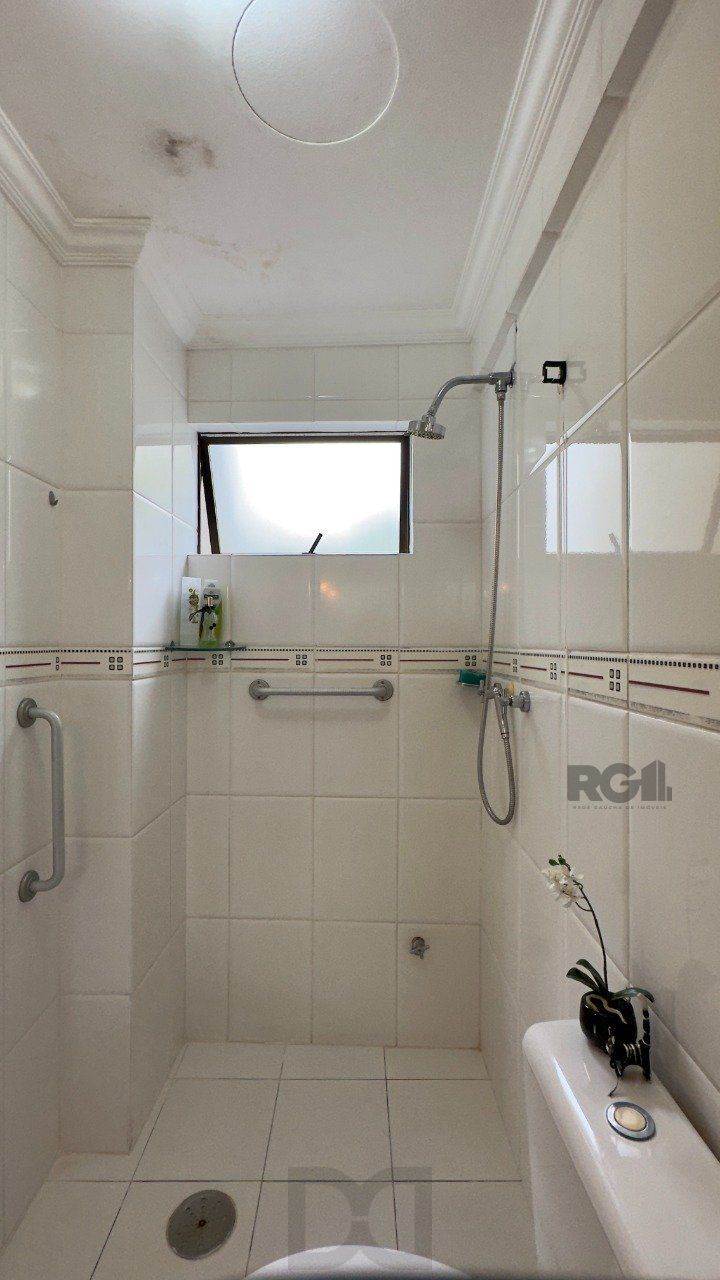 APARTAMENTO 2 DORMITÓRIOS, DE FRENTE, COM VAGA DE GARAGEM NO JARDIM BOTÂNICO — foto 34