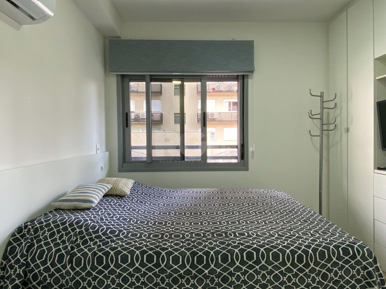 Apartamento em prédio premiado, totalmente montado, no miolo do Menino Deus — foto 10