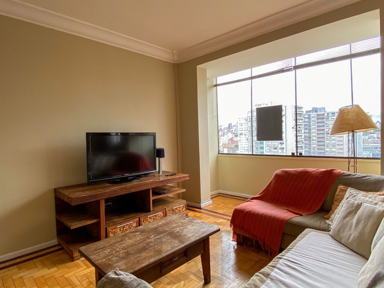 Apartamento 3 dormitórios, com linda vista, em frente ao Hospital de Clínicas — foto 3