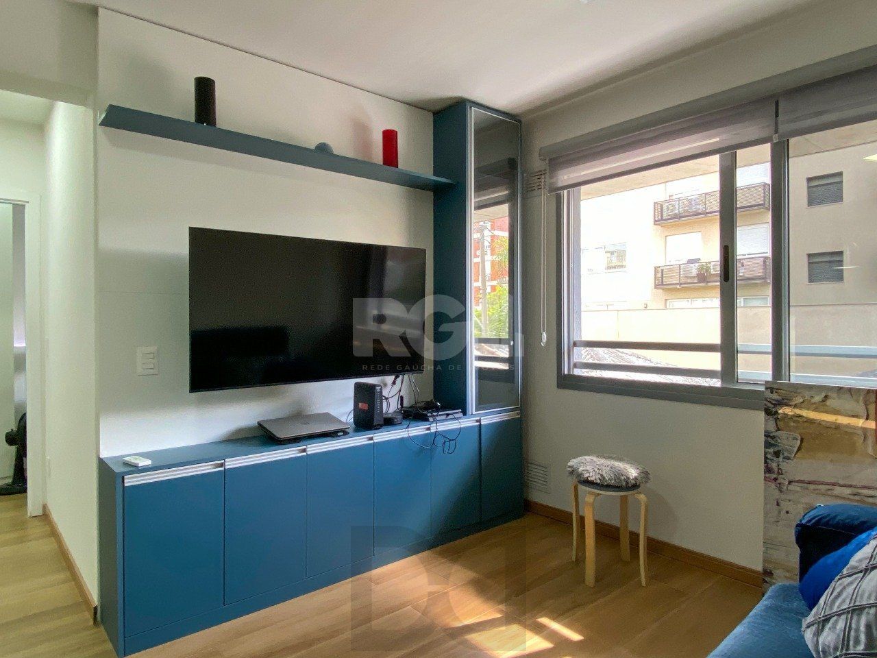 Apartamento em prédio premiado, totalmente montado, no miolo do Menino Deus — foto 4