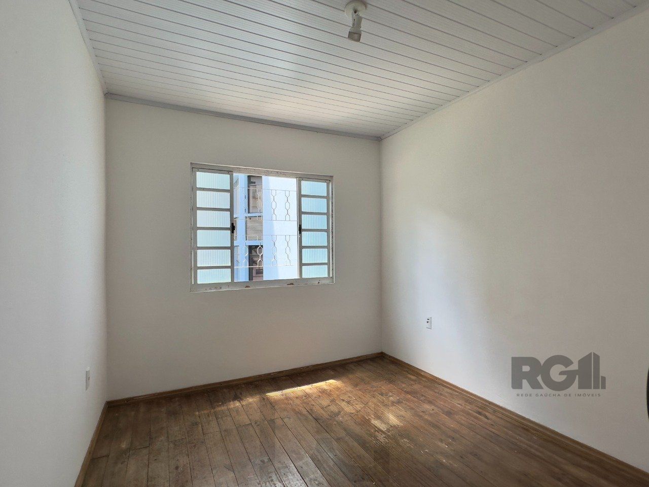 CASA COM 4 DORMITÓRIOS E PÁTIO COM CHURRASQUEIRA NO CENTRO HISTÓRICO — foto 39