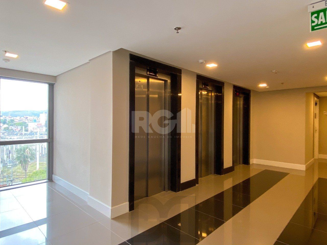 Sala comercial nova, em andar alto na Assis Brasil — foto 11