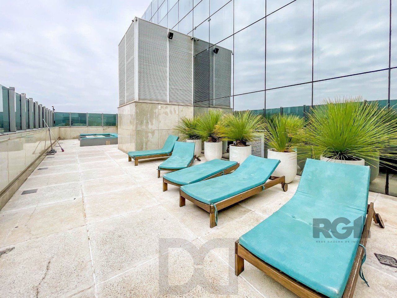 APARTAMENTO DE 38M² COM 1 DORMITÓRIO E 1 VAGA - BAIRRO PRAIA DE BELAS — foto 14
