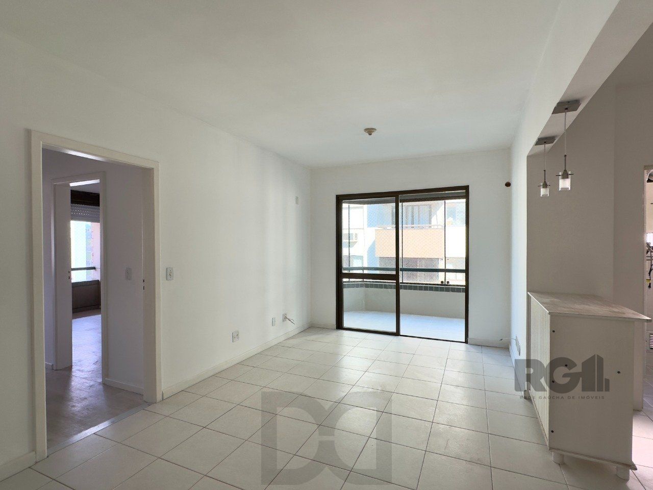 COBERTURA COM 174M², DE FRENTE, 3 DORMITÓRIOS, EM ÓTIMA LOCALIZAÇÃO NO MENINO DEUS — foto 1
