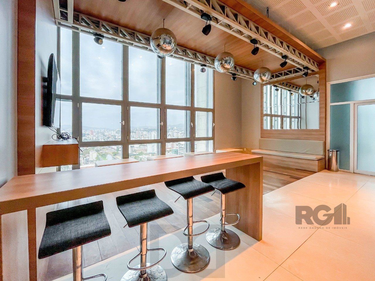 APARTAMENTO DE 38M² COM 1 DORMITÓRIO E 1 VAGA - BAIRRO PRAIA DE BELAS — foto 26