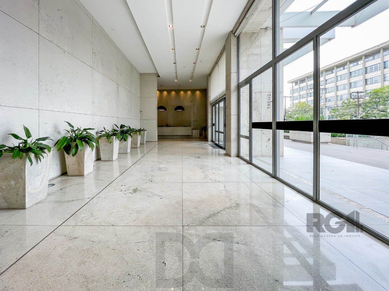 APARTAMENTO DE 38M² COM 1 DORMITÓRIO E 1 VAGA - BAIRRO PRAIA DE BELAS — foto 32