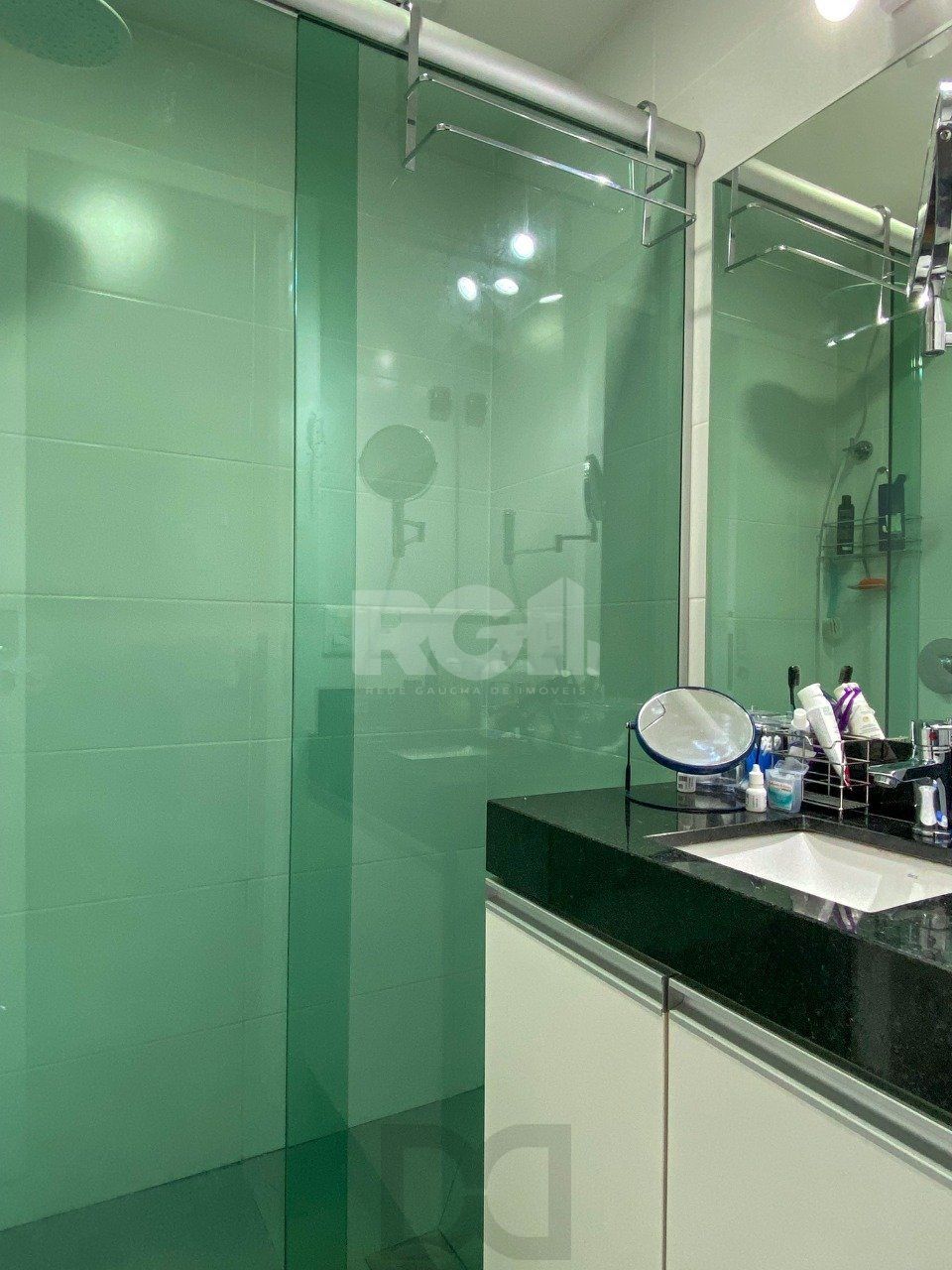 Apartamento em prédio premiado, totalmente montado, no miolo do Menino Deus — foto 16