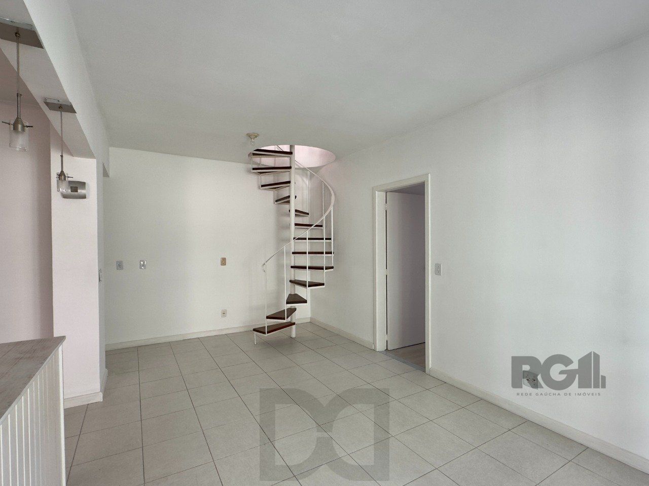 COBERTURA COM 174M², DE FRENTE, 3 DORMITÓRIOS, EM ÓTIMA LOCALIZAÇÃO NO MENINO DEUS — foto 8