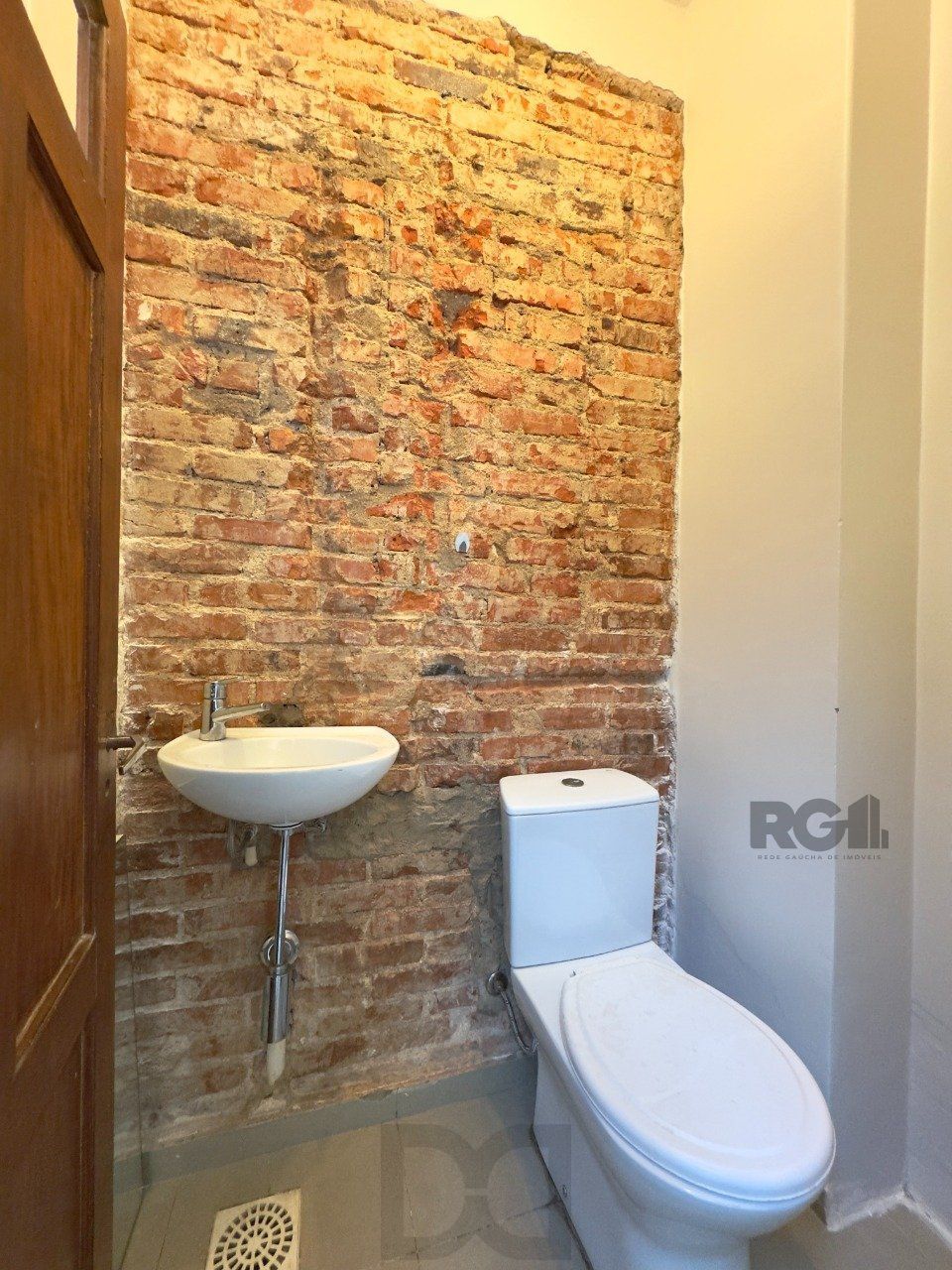 Apartamento garden semimobiliado de 2 dormitórios reformado no Bom Fim — foto 23