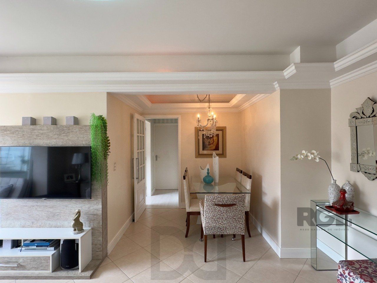 APARTAMENTO 2 DORMITÓRIOS, DE FRENTE, COM VAGA DE GARAGEM NO JARDIM BOTÂNICO — foto 4