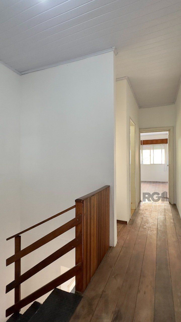 CASA COM 4 DORMITÓRIOS E PÁTIO COM CHURRASQUEIRA NO CENTRO HISTÓRICO — foto 38
