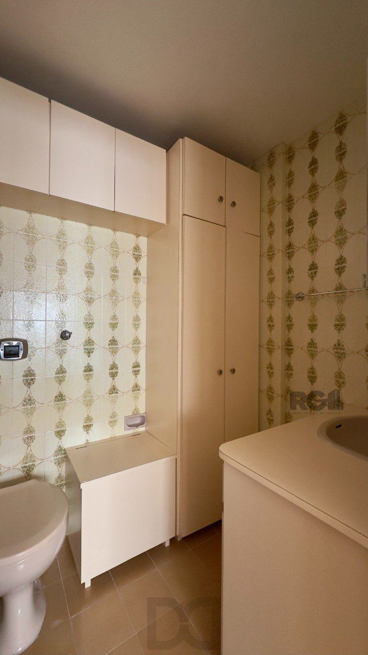 APARTAMENTO SEMIMOBILIADO COM ÓTIMA LOCALIZAÇÃO NO CENTRO HISTÓRICO — foto 19