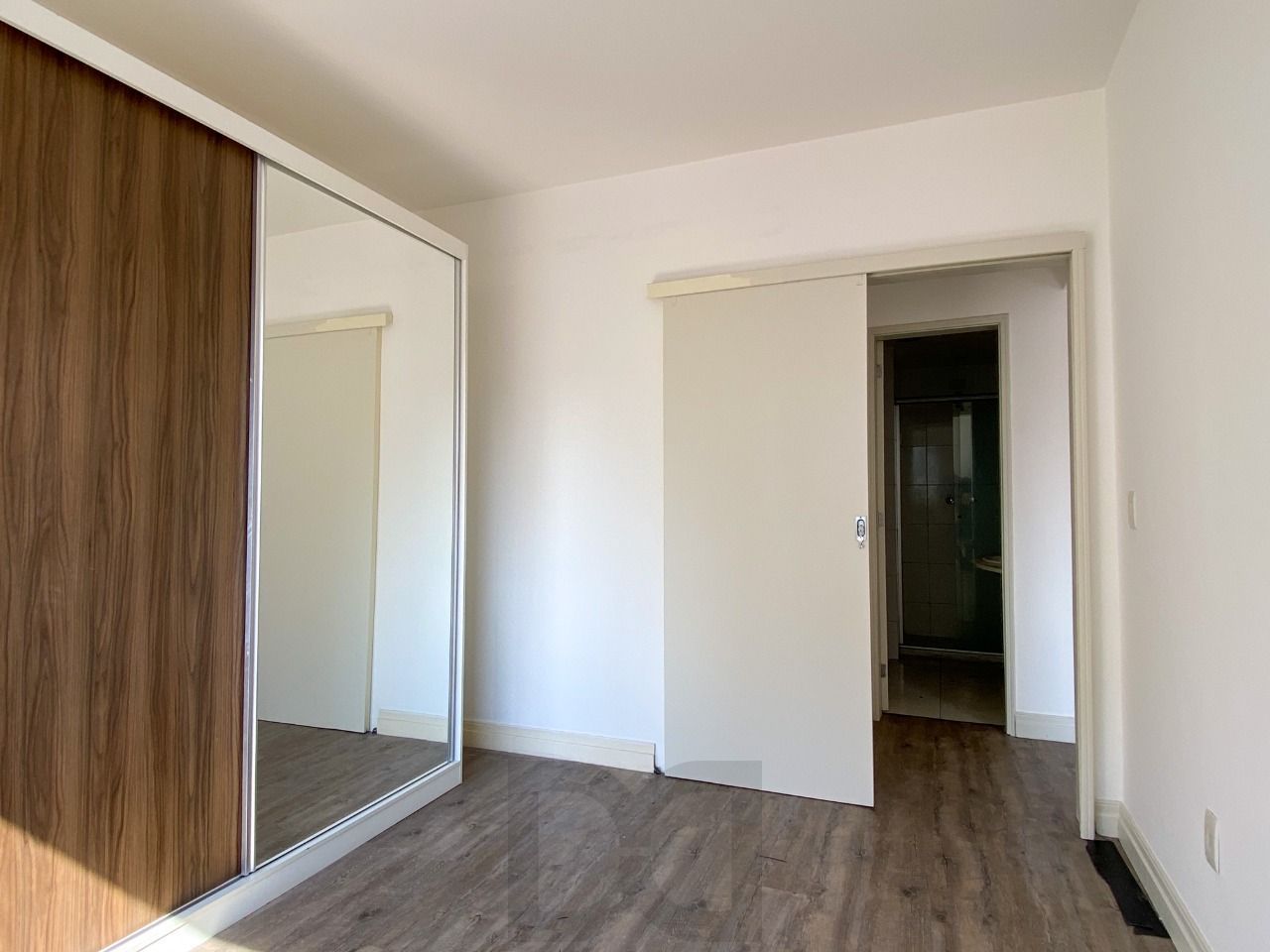 APARTAMENTO DE FRENTE, 1 DORMITÓRIO COM VAGA DE GARAGEM NA DUQUE — foto 10