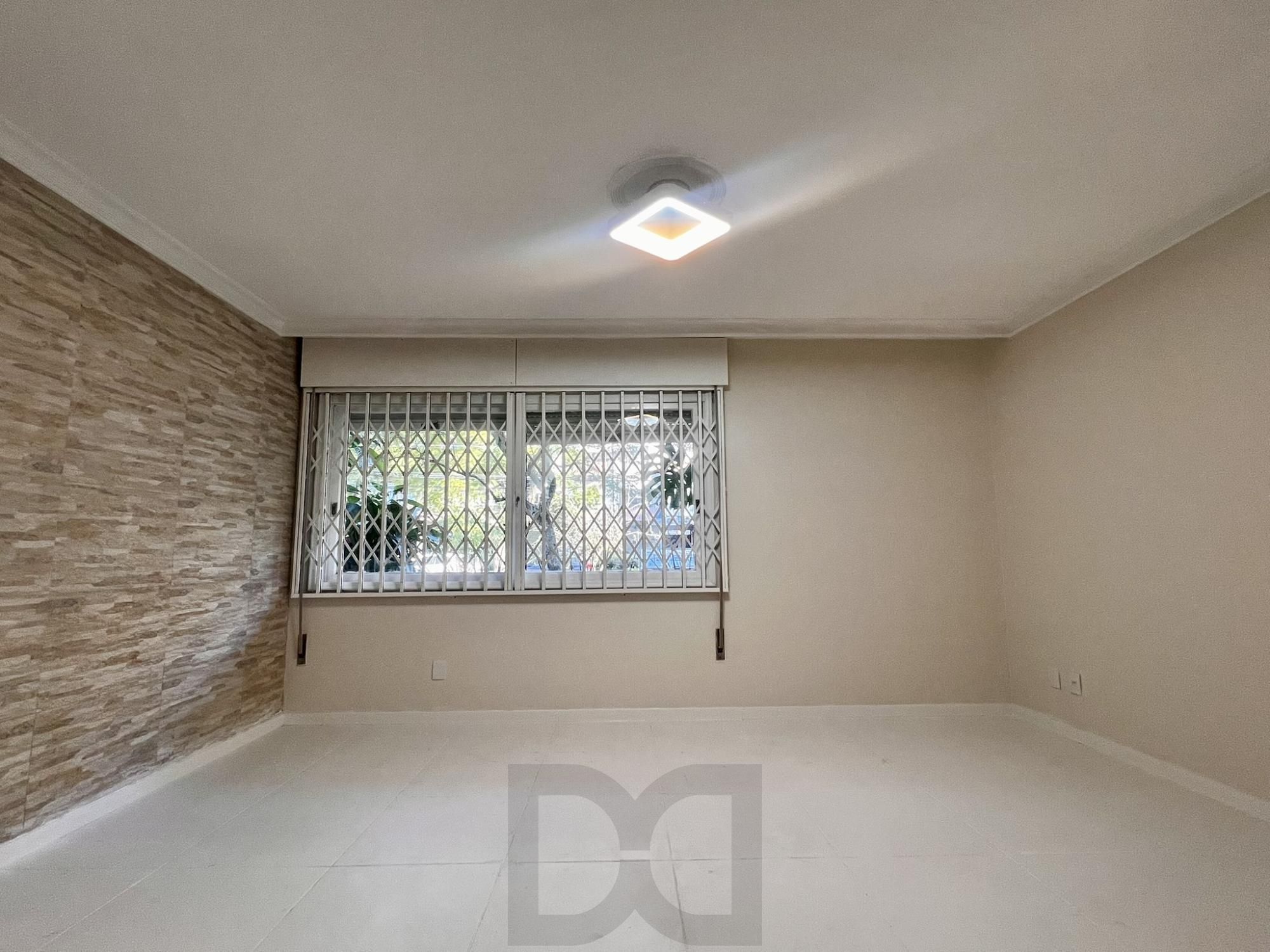 Apartamento térreo, 3 dormitórios com vaga de garagem